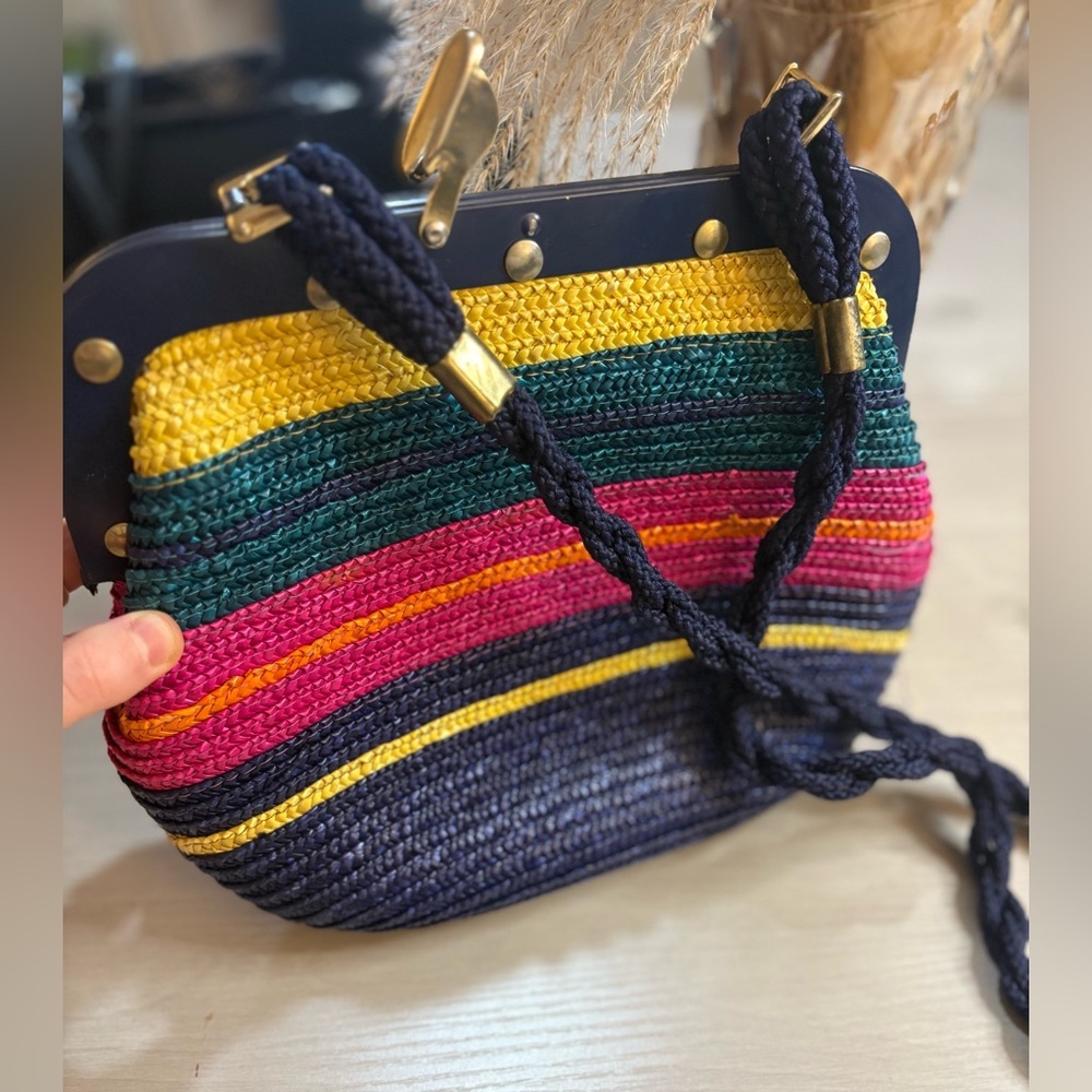 Vintage Multicolor Woven Straw Shoulder Bag – Brass Frame &‎ Braided Strap - Picture 15 of 16